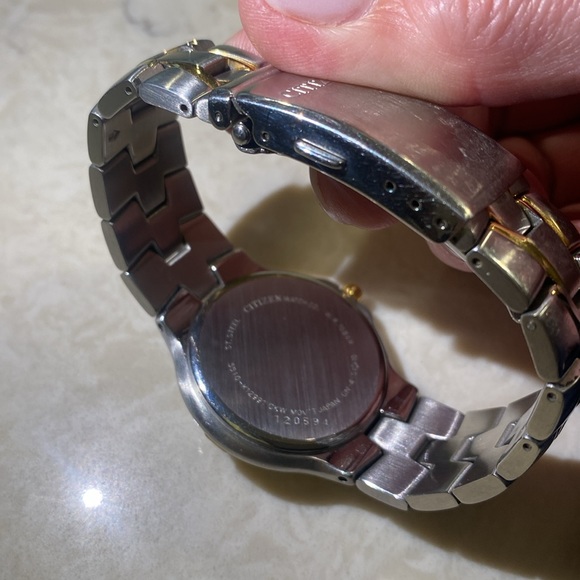 Citizens silver with gold accent men’s watch - Picture 3 of 3